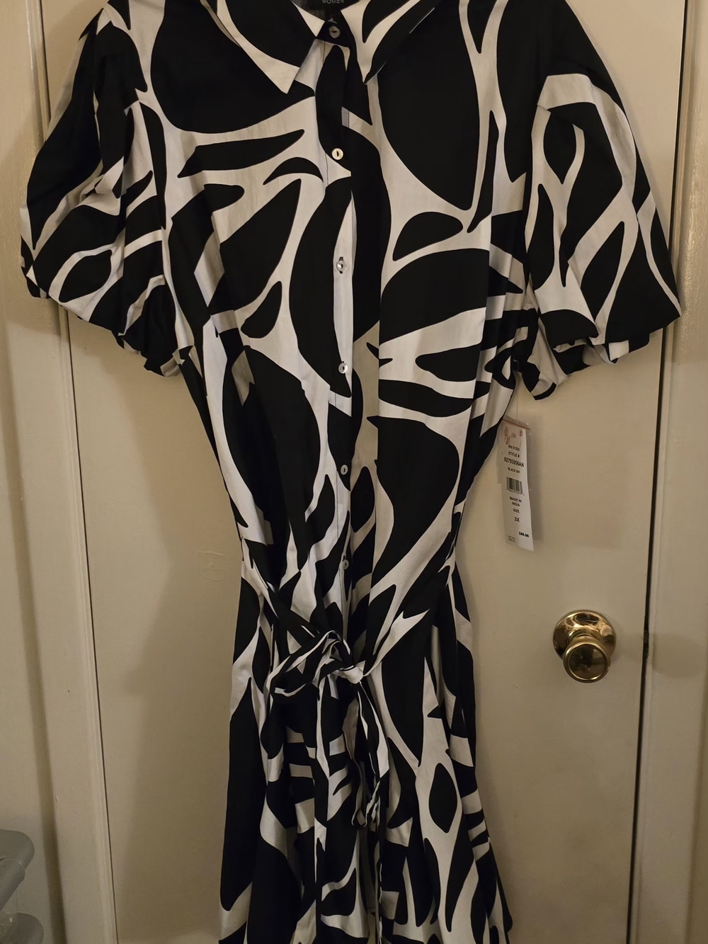 MSK Black and White Abstract Button-Front Midi Dress